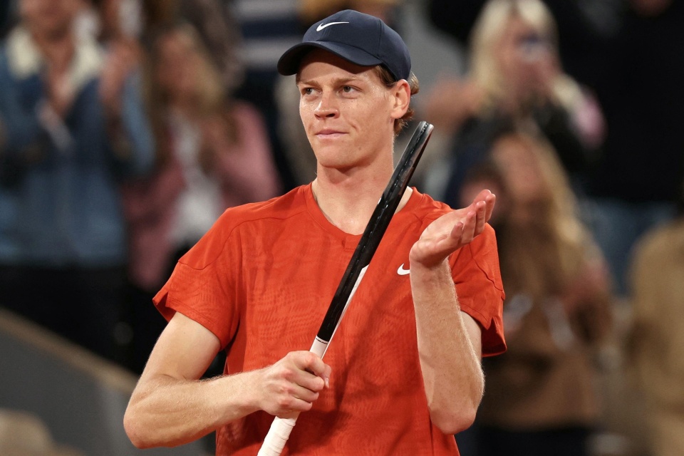 虽然他依旧 虽然他依旧