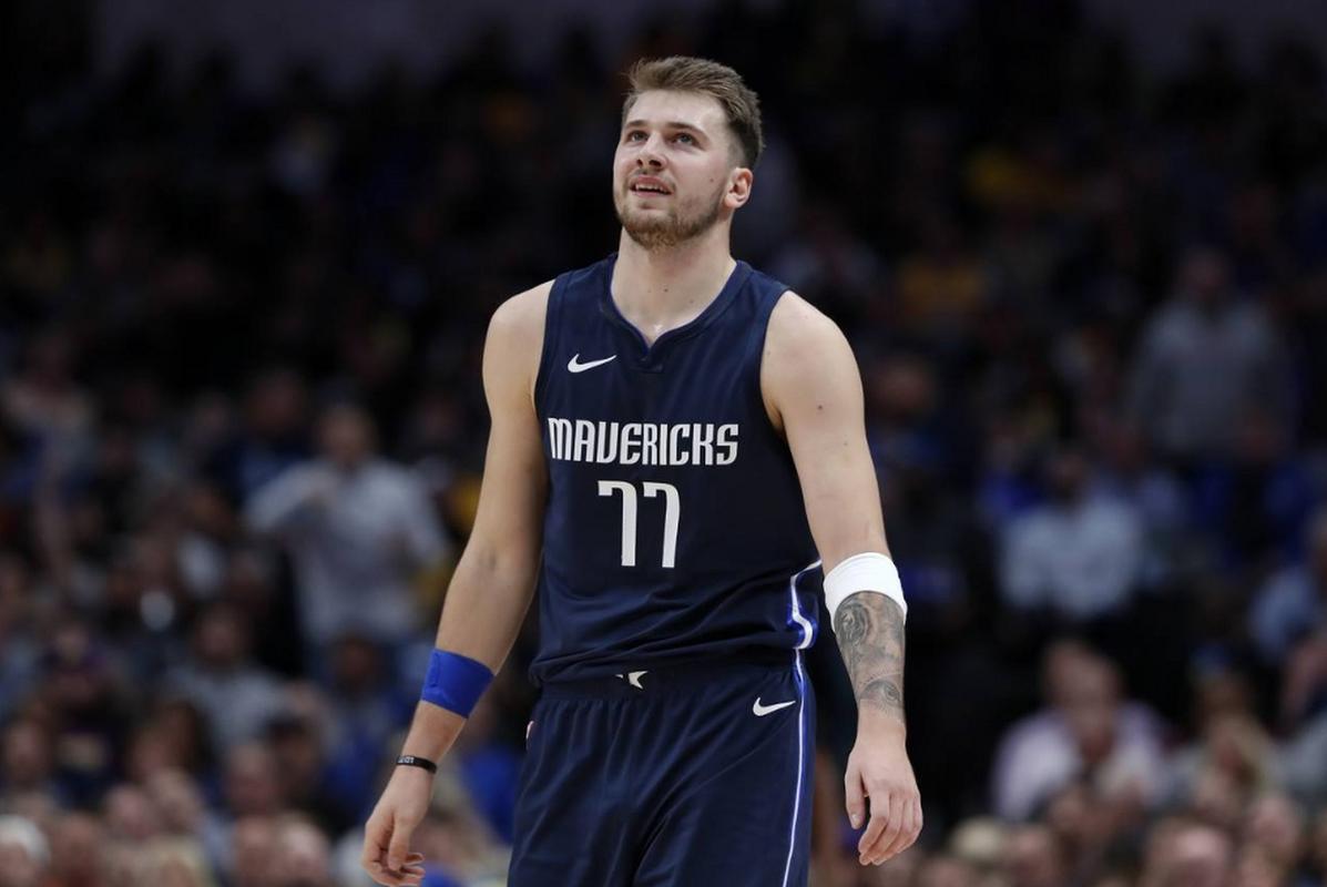 中占据有利 中占据有利