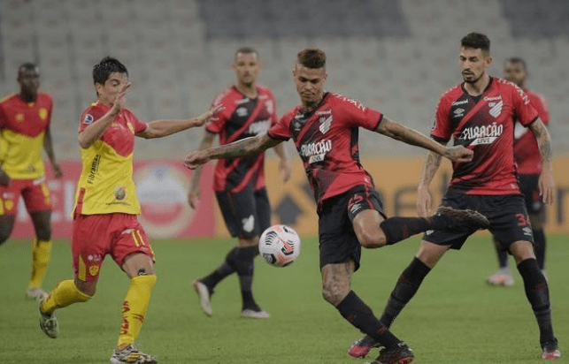 加专注于球 加专注于球